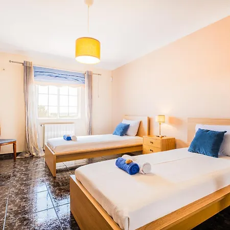 Villa Dubai - Com Piscina Aquecivel E Bbq - *