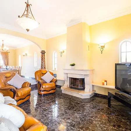 Вилла Dubai By Algarve Vacation Албуфейра